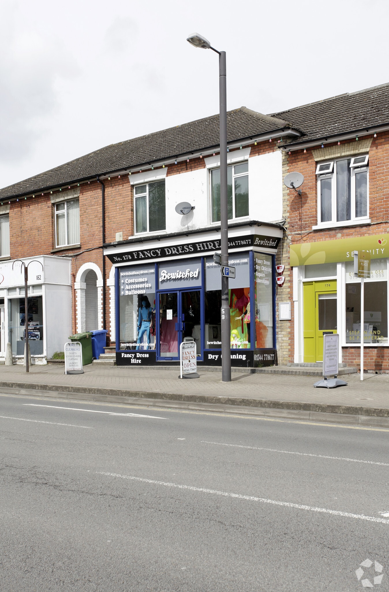 178-180 Dukes Ride, Crowthorne for sale Primary Photo- Image 1 of 1