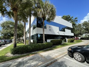 7800 Peters Rd, Plantation, FL for lease Building Photo- Image 1 of 11