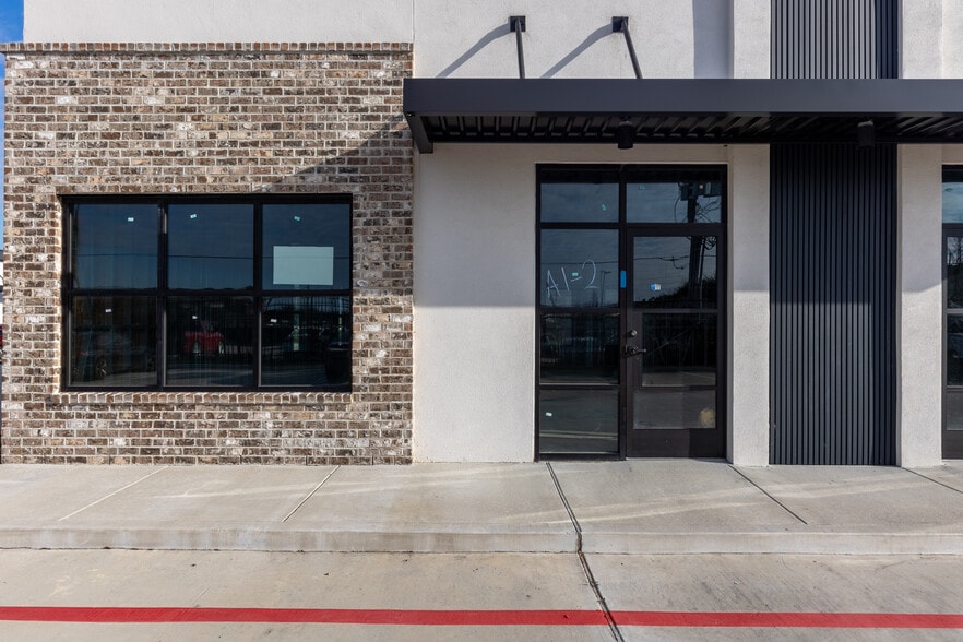 4732 Sugar Grove Blvd, Stafford, TX for lease - Building Photo - Image 3 of 8