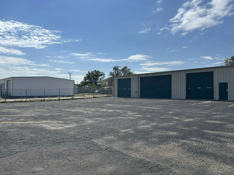 2008 S Wilson St, Amarillo, TX for lease - Building Photo - Image 2 of 16