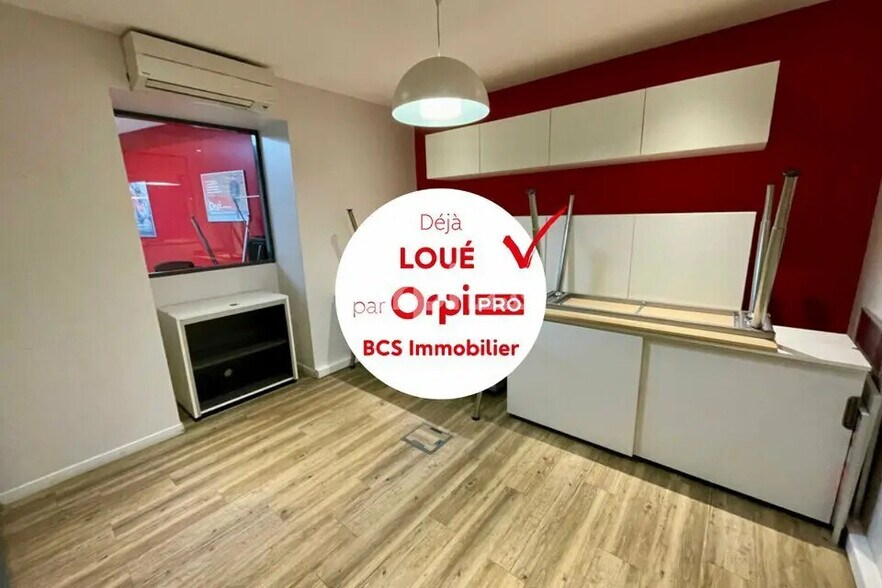 Retail in Mons-en-Baroeul for lease - Interior Photo - Image 2 of 4