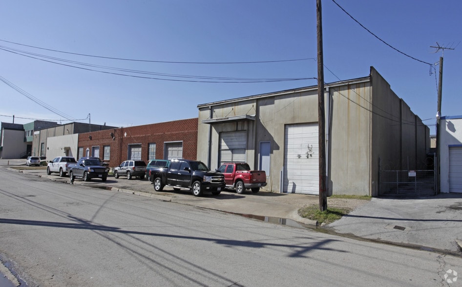 2820 S Bryan Ave, Fort Worth, TX for sale - Building Photo - Image 3 of 3