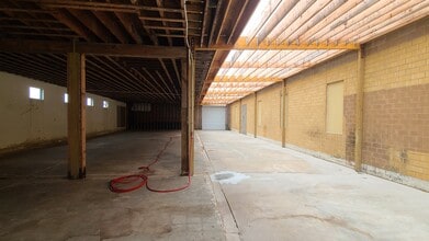 201 6th St. N, Texas City, TX for sale Interior Photo- Image 1 of 5