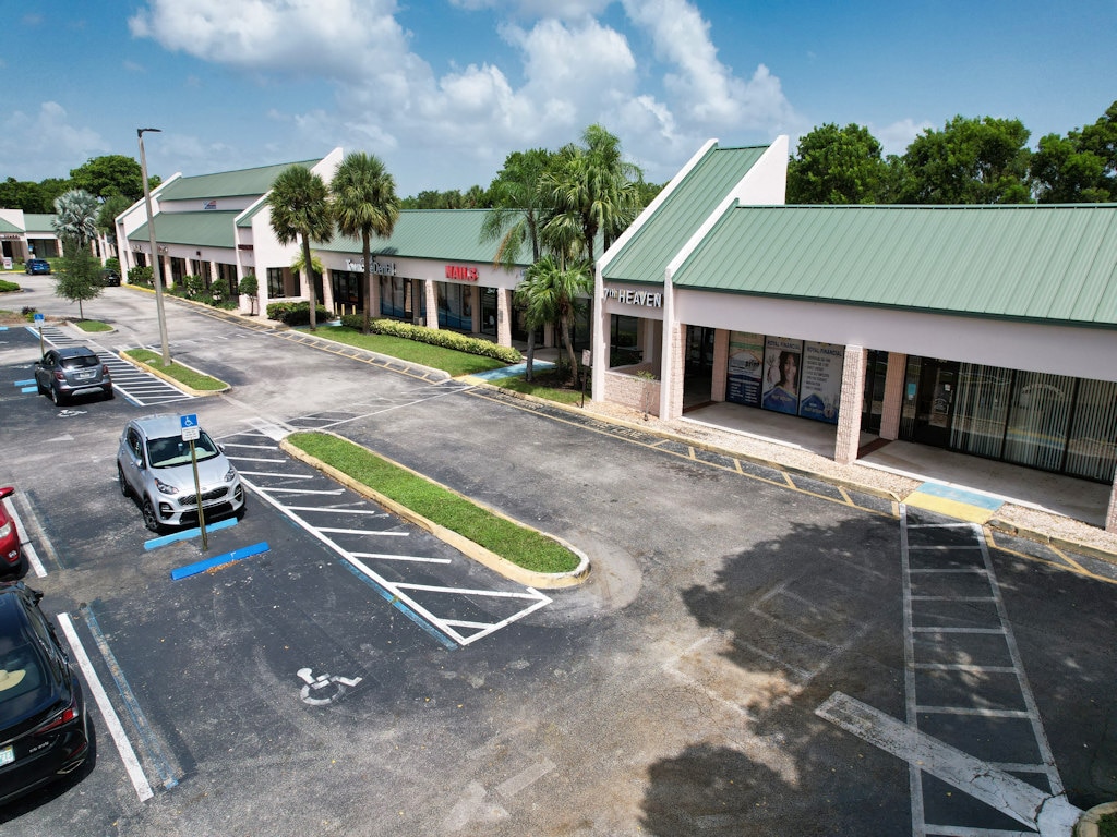 7101-7225 W Oakland Park Blvd, Lauderhill, FL for lease Building Photo- Image 1 of 3