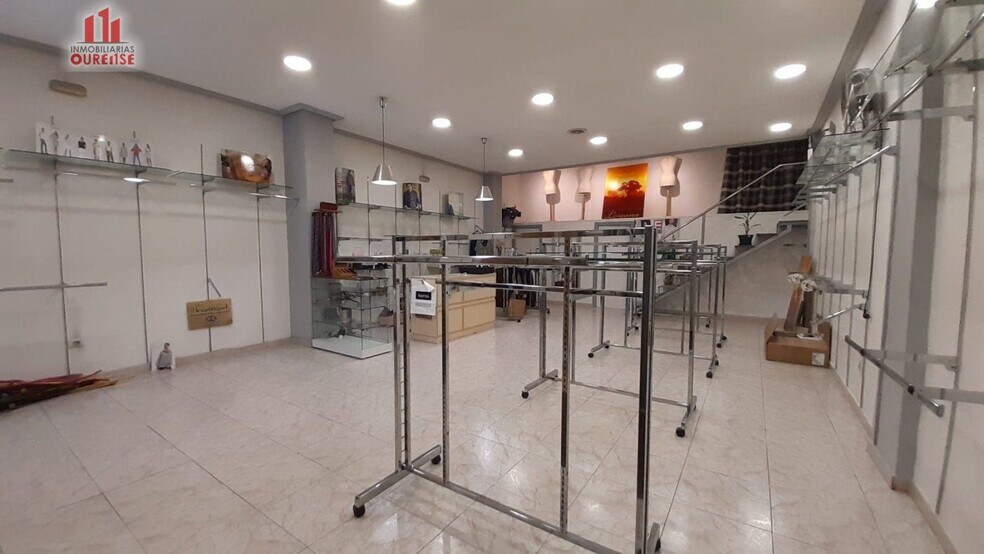 Retail in Ourense, Orense for lease - Building Photo - Image 2 of 6