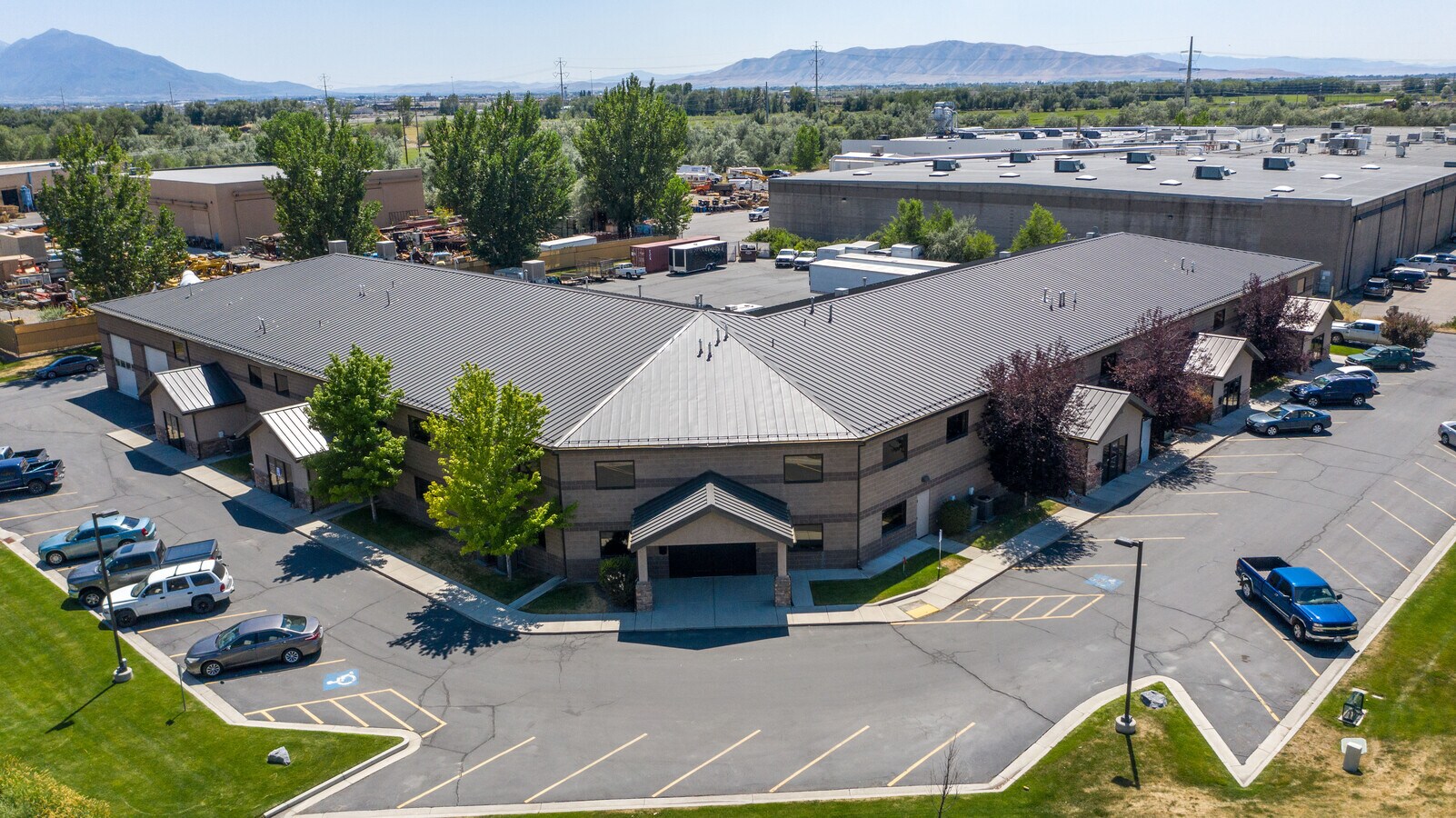 1195 N Spring Creek Pl, Springville, UT 84663