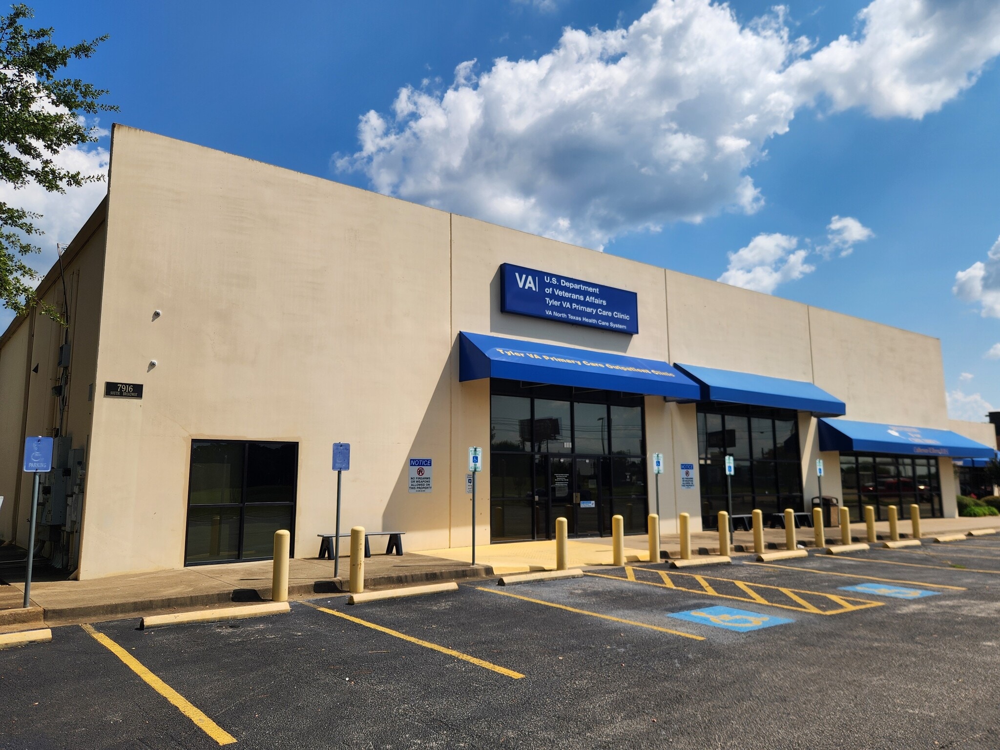 7916 S Broadway Ave, Tyler, TX for lease Building Photo- Image 1 of 7