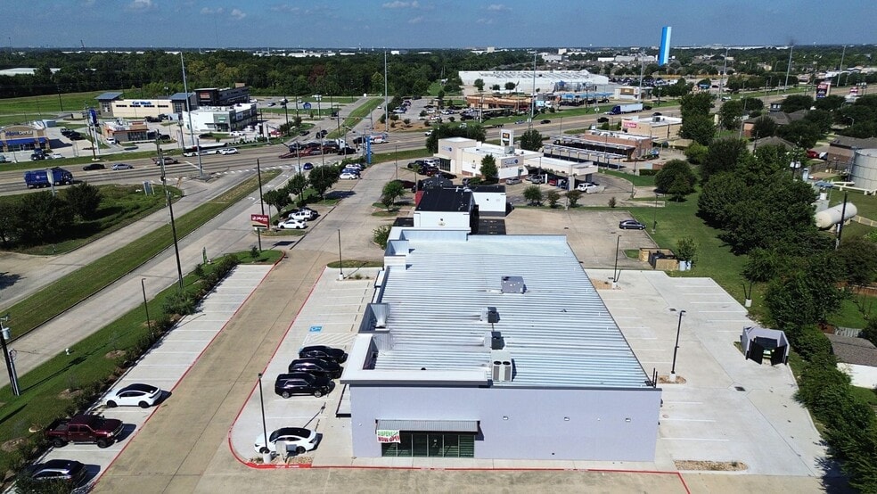 6324 West, Houston, TX for sale - Building Photo - Image 3 of 9