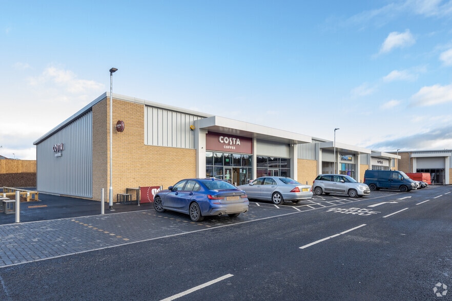 3-7 South Rd, Cupar for sale - Primary Photo - Image 1 of 6