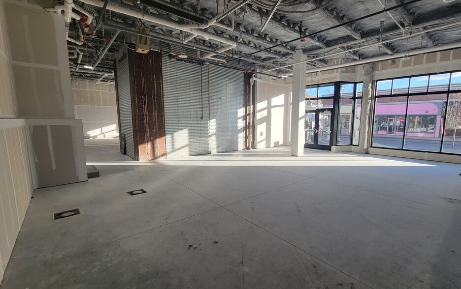 55 N Main St, Rochester, NH for lease - Interior Photo - Image 3 of 4