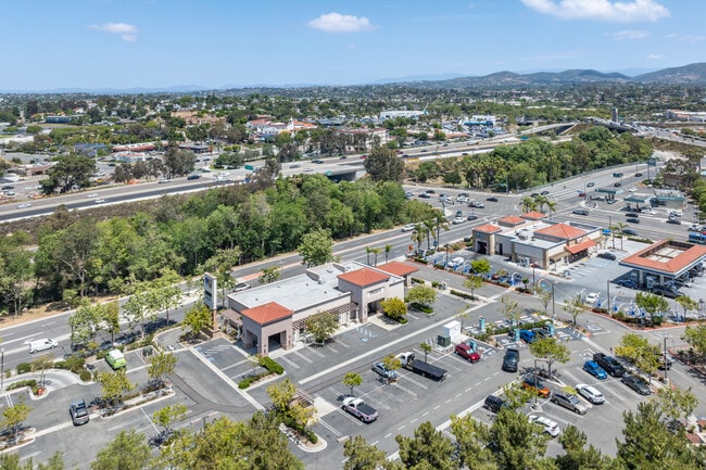 More details for 640 Hacienda Dr, Vista, CA - Retail for Auction