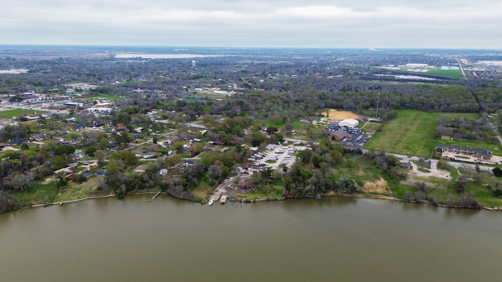 1204 S Main St, Highlands, TX for lease - Aerial - Image 3 of 8