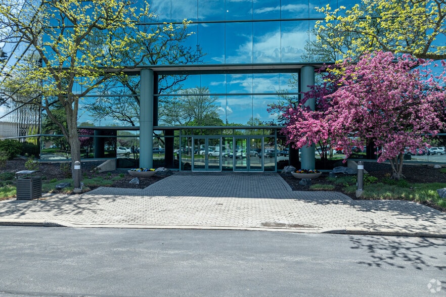 450 E Devon Ave, Itasca, IL for lease - Building Photo - Image 2 of 5