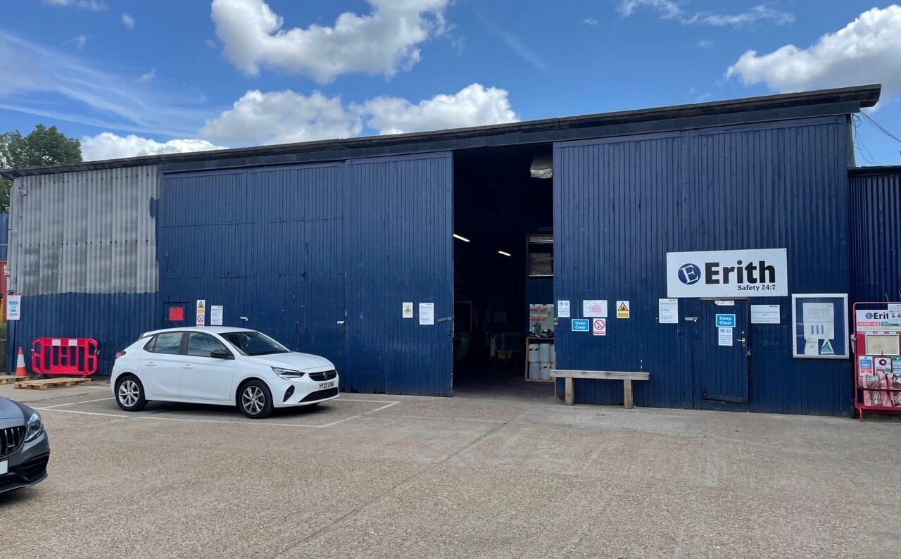 Manor Rd, Erith for lease Building Photo- Image 1 of 3