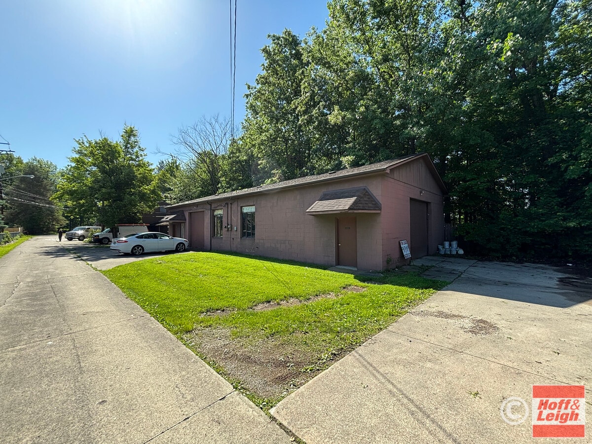 12005 Prospect Rd, Strongsville, OH 44149