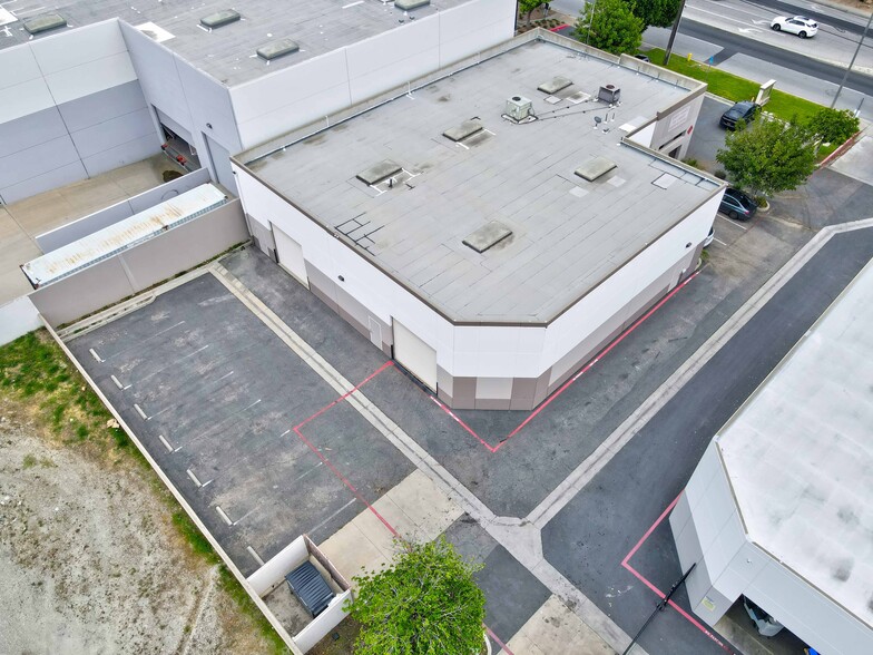 1301 Foothill Blvd, Azusa, CA for lease - Building Photo - Image 2 of 47