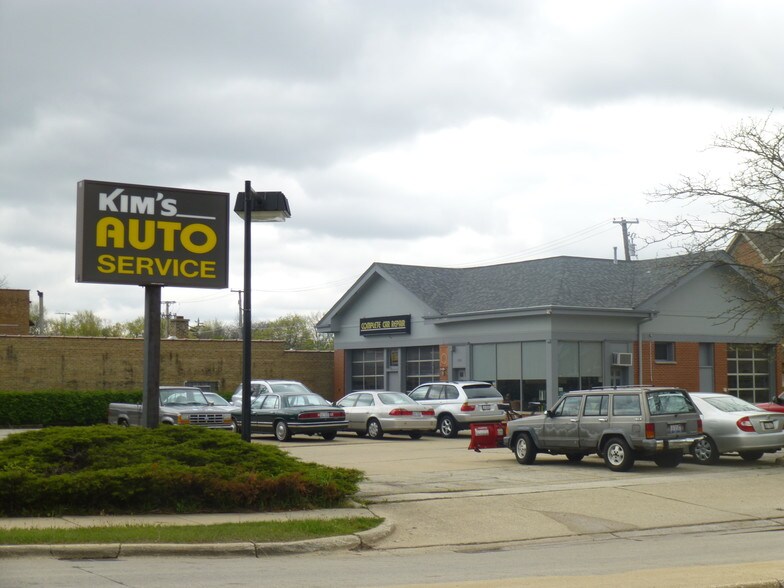 930 Waukegan Rd, Glenview, IL 60025