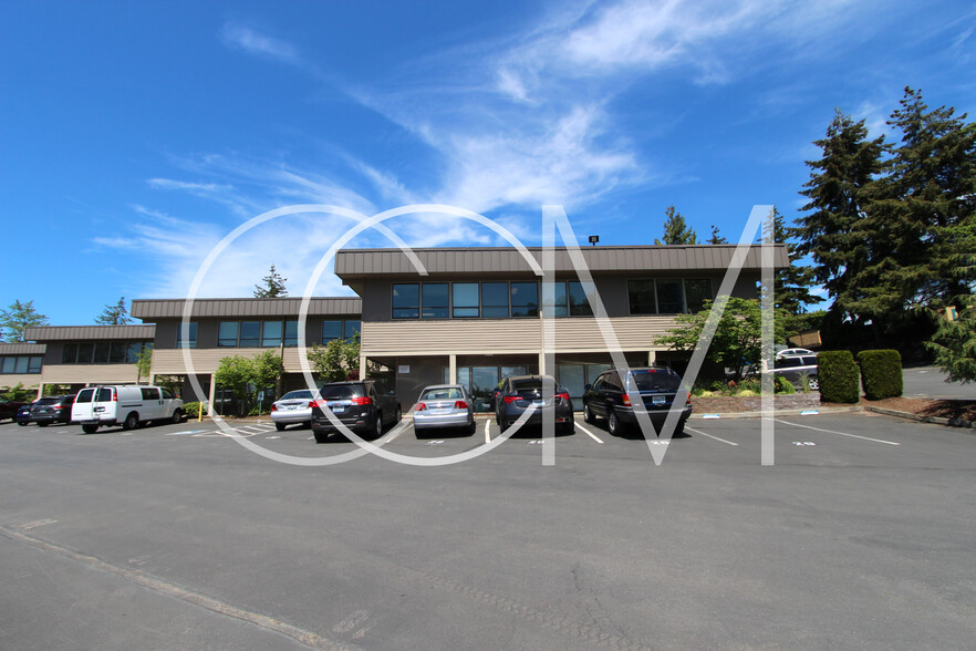 12727 Northup Way, Bellevue, WA for lease - Building Photo - Image 1 of 3