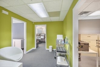 1110 Brickell Ave, Miami, FL for lease Interior Photo- Image 2 of 9