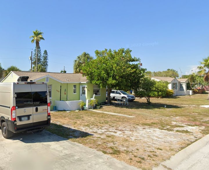 19 Rent + 1 Buildable Lot St. Pete Beach portfolio of 4 properties for sale on LoopNet.com - Building Photo - Image 2 of 16
