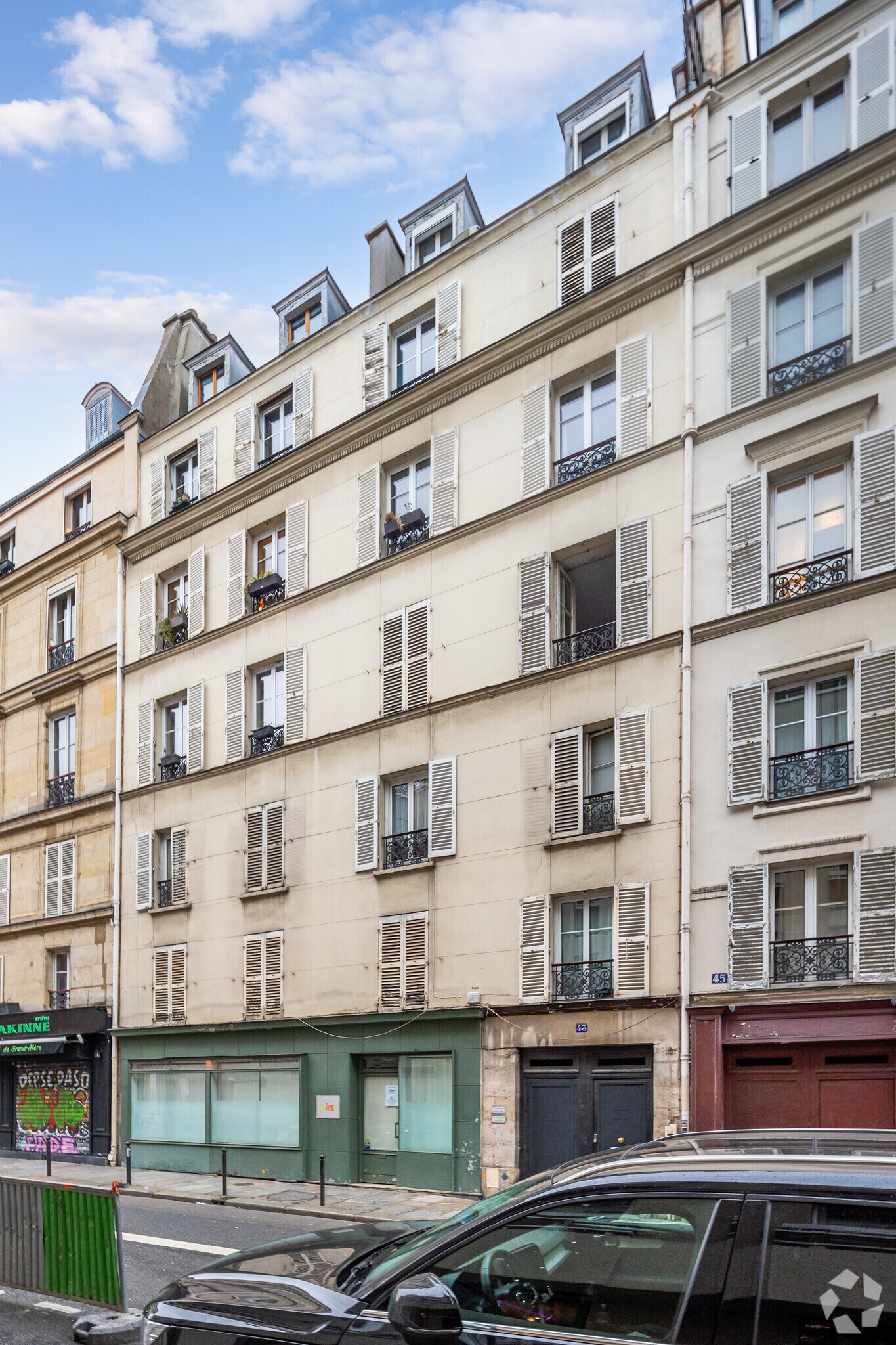 Rue Amelot, Paris for lease Primary Photo- Image 1 of 3