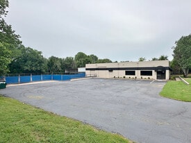 400 S Coltrane Rd, Edmond OK - Bar