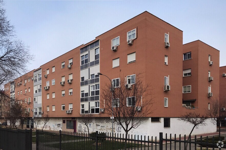 Calle Jaime i el Conquistador, 20, Parla, Madrid for sale - Primary Photo - Image 1 of 1