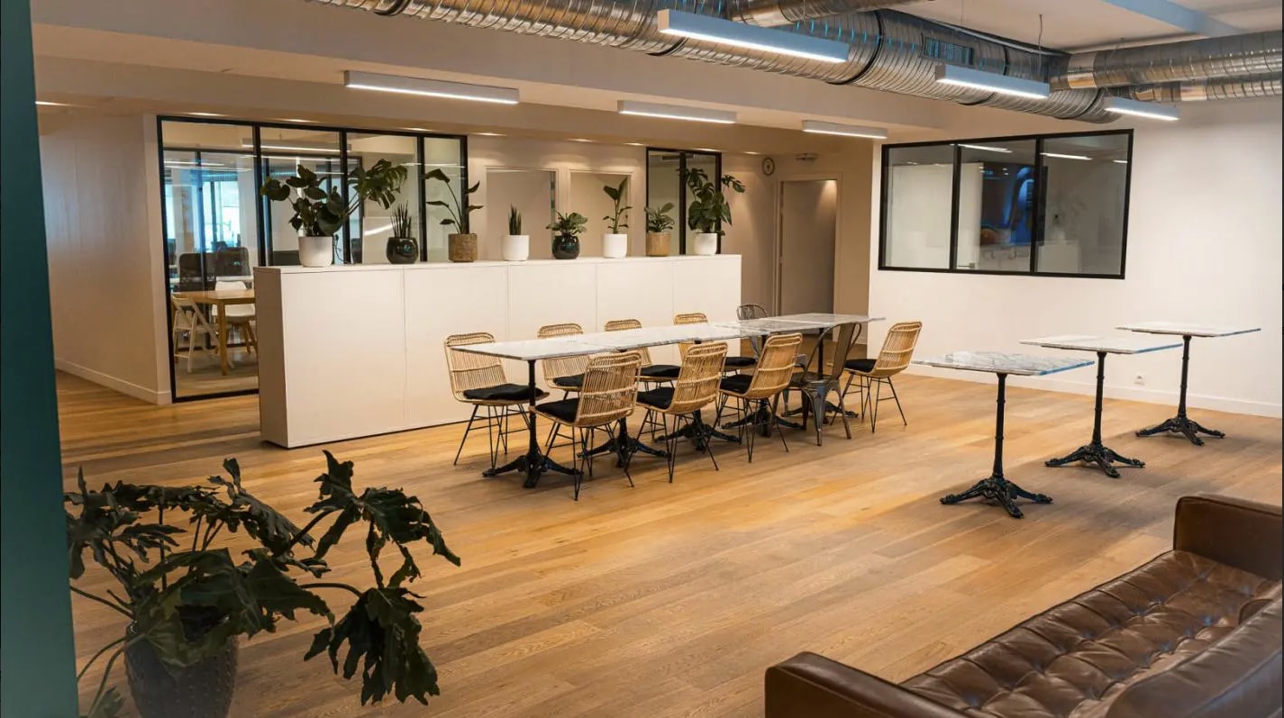 16 Rue Du Faubourg Montmartre, Paris for lease Interior Photo- Image 1 of 6