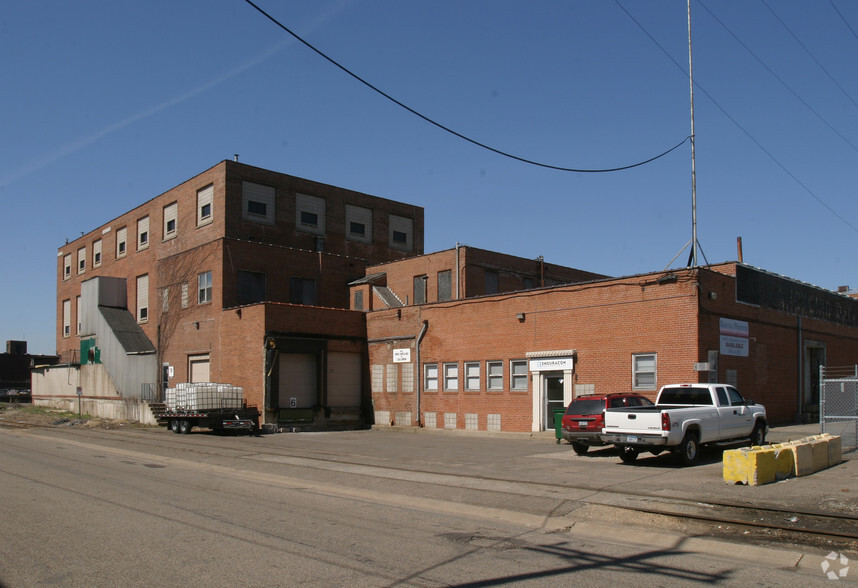 2103-2105 Wabash Ave, Saint Paul, MN for lease - Building Photo - Image 3 of 32