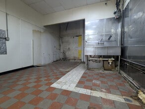 332 E Gun Hill Rd, Bronx, NY for lease Building Photo- Image 2 of 4