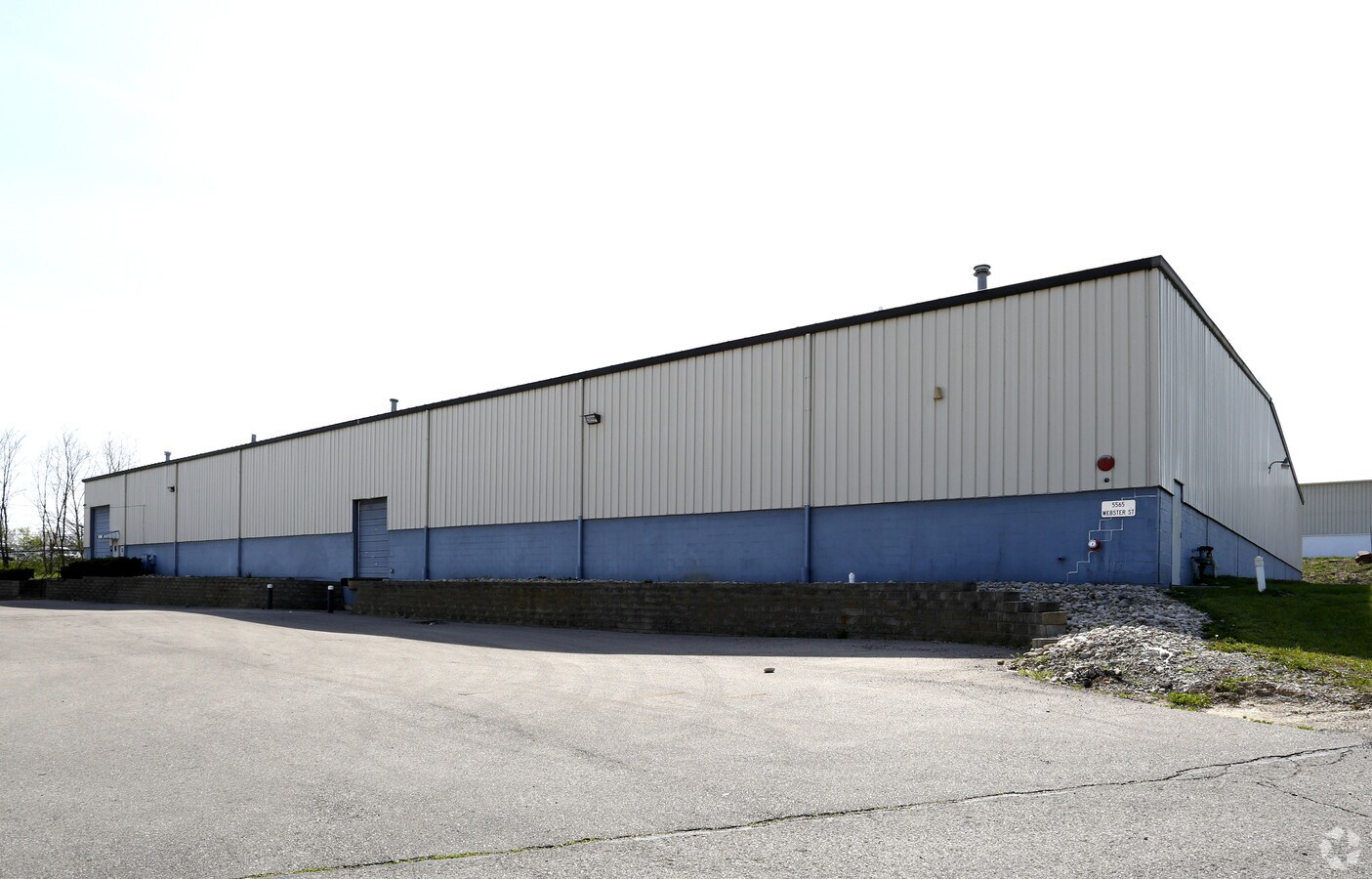 5565 ster St, Dayton, OH 45414