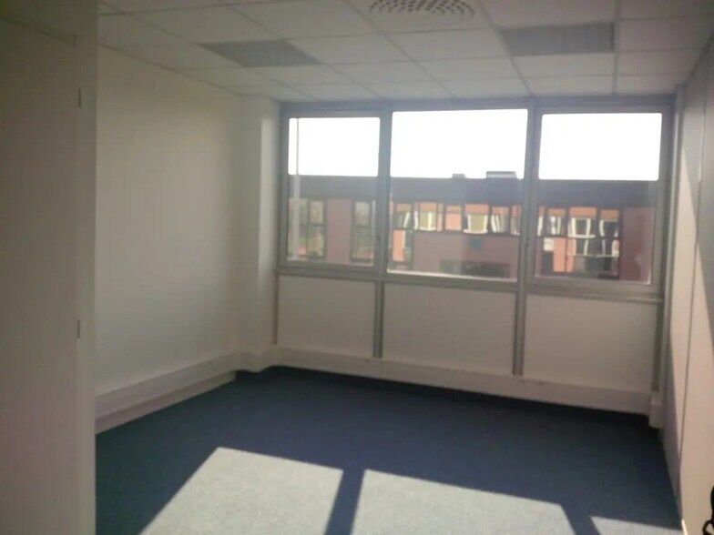 Office in Blagnac for lease - Building Photo - Image 3 of 5