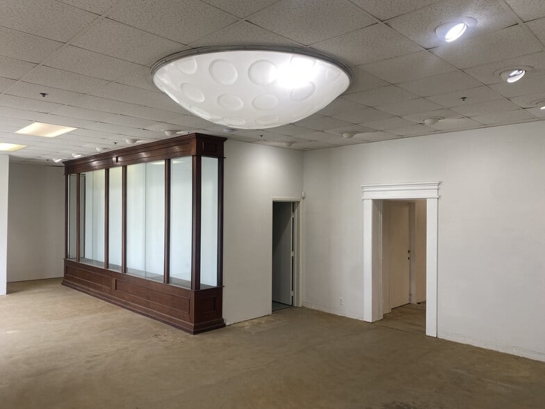 2930 W Pafford St, Fort Worth, TX for sale - Interior Photo - Image 3 of 17