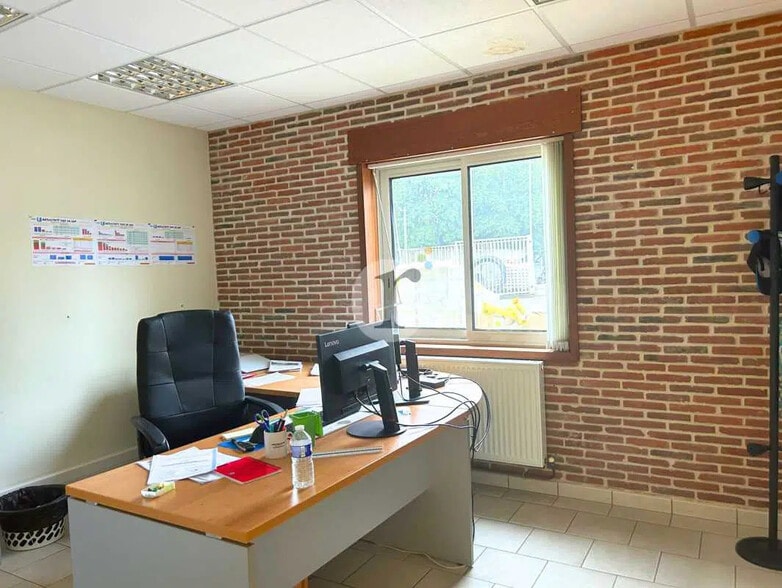 Flex in Sallaumines for sale - Building Photo - Image 3 of 5