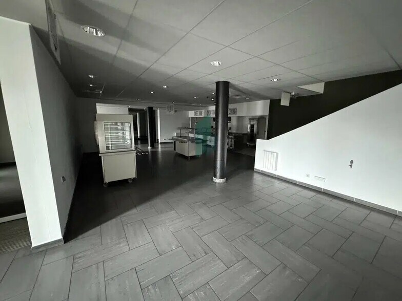 Retail in Garges-lès-Gonesse for sale - Building Photo - Image 3 of 9