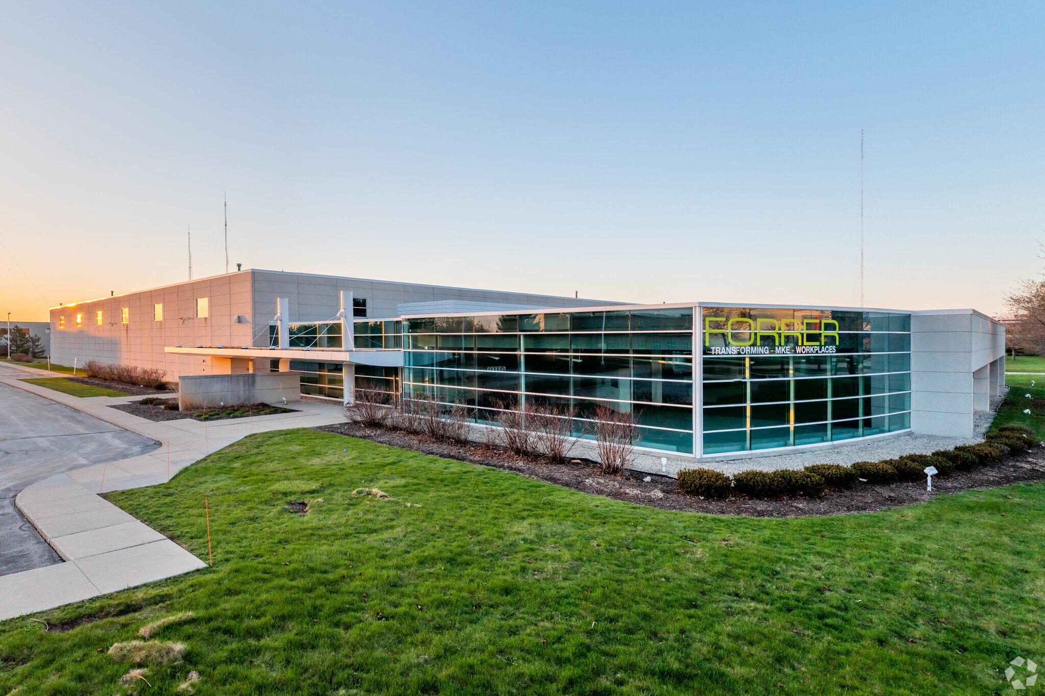 555 W Estabrook Blvd, Milwaukee, WI for sale Building Photo- Image 1 of 1