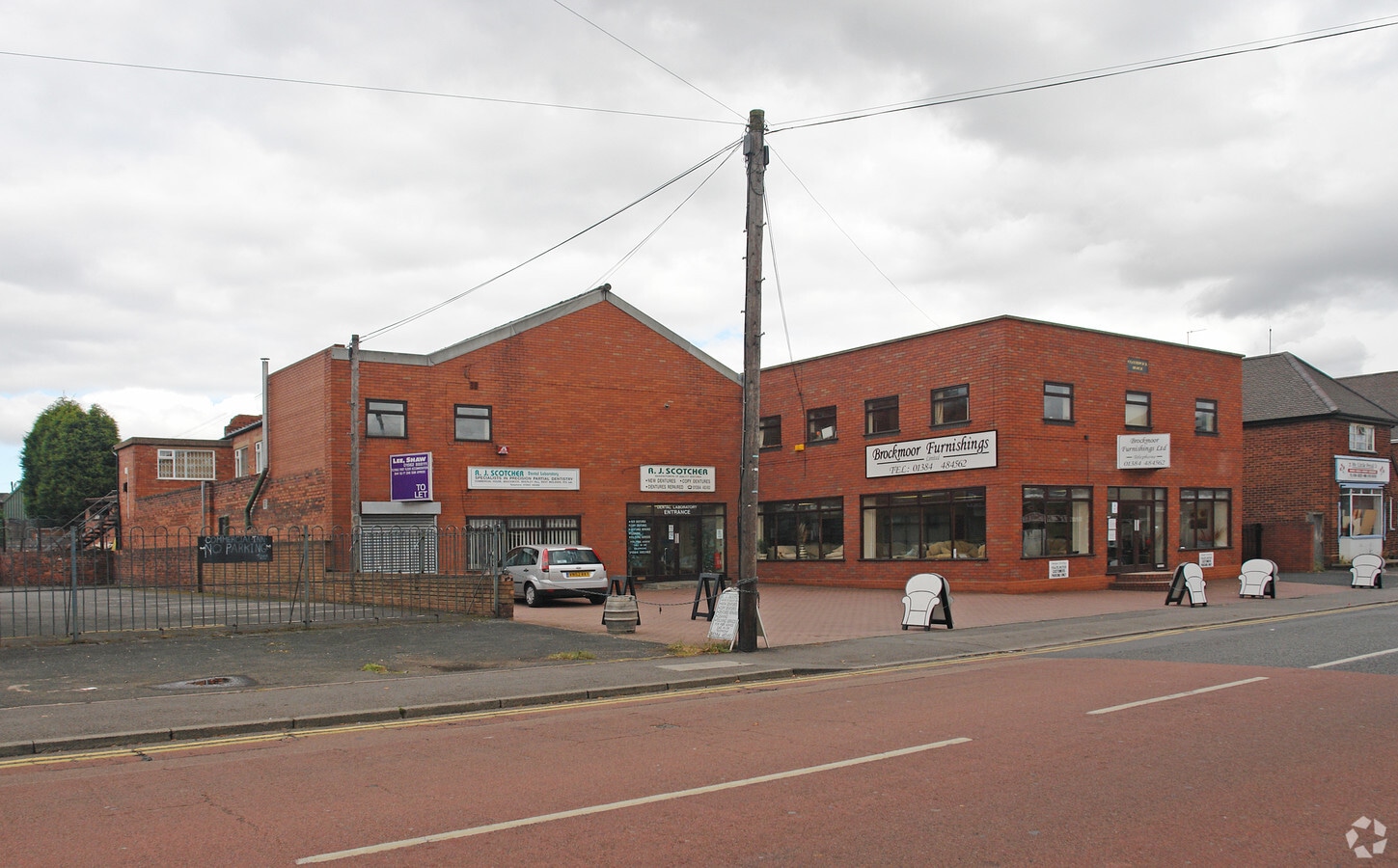 High St, Brierley Hill, WMD DY5 3JA Commercial House