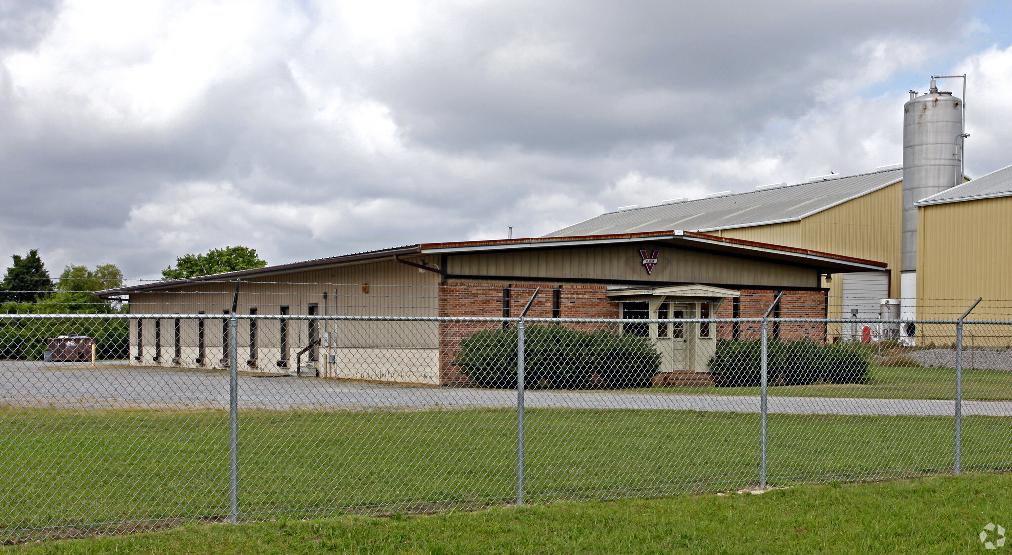 4915 County Dr, Disputanta, VA for sale Primary Photo- Image 1 of 1