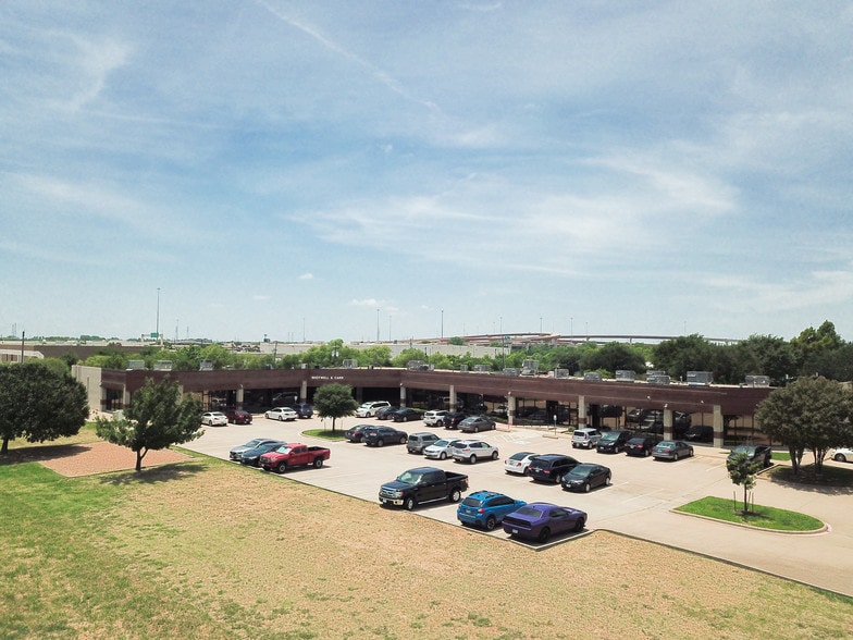 1415 Halsey Way, Carrollton, TX for lease - Building Photo - Image 2 of 3