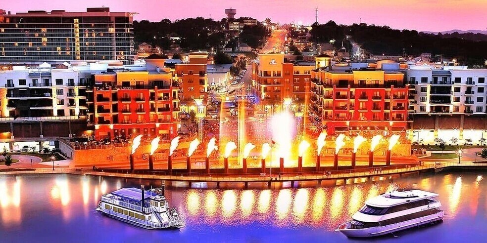 100 Branson Landing Blvd, Branson, MO for lease - Building Photo - Image 1 of 2