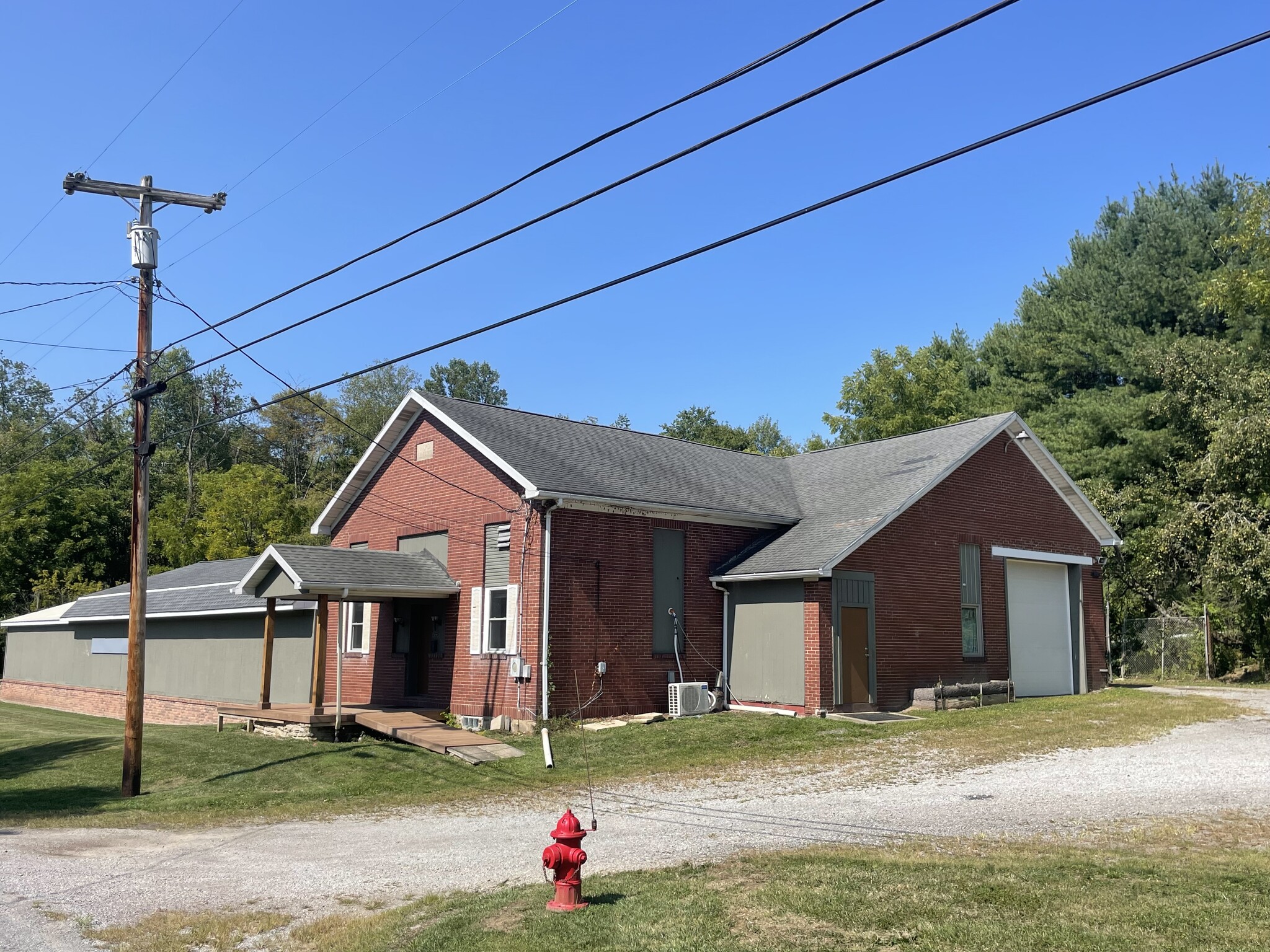 423 Wilpen Rd, Ligonier, IN for sale Primary Photo- Image 1 of 20