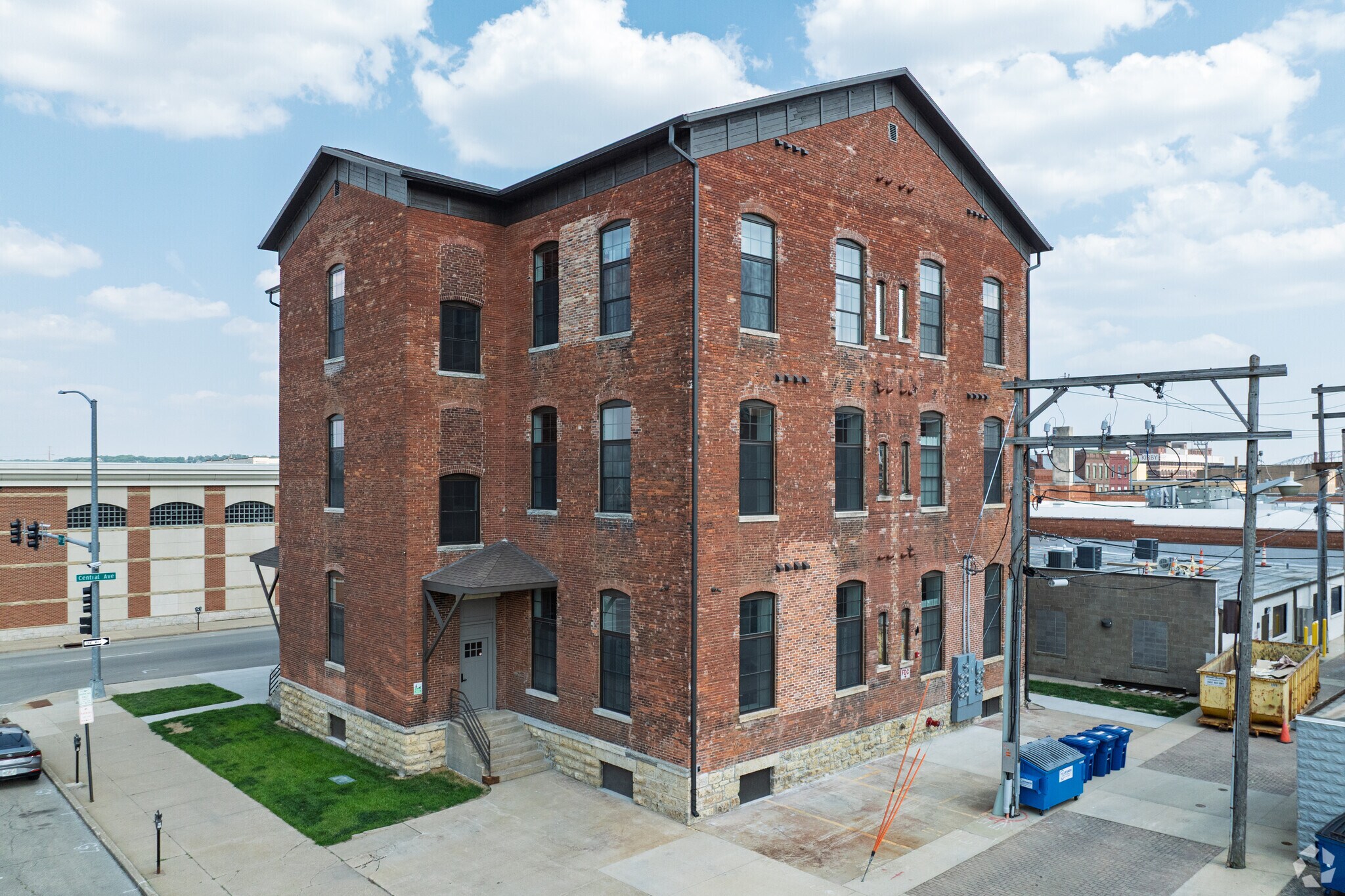 1199 Central Ave, Dubuque, IA for sale Primary Photo- Image 1 of 1