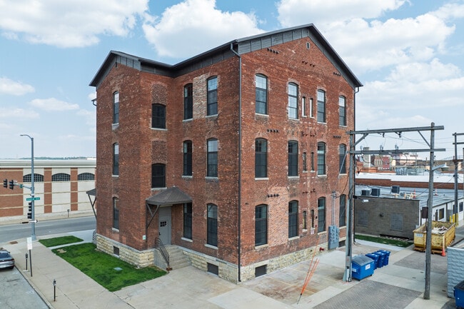 More details for 1199 Central Ave, Dubuque, IA - Multifamily for Sale