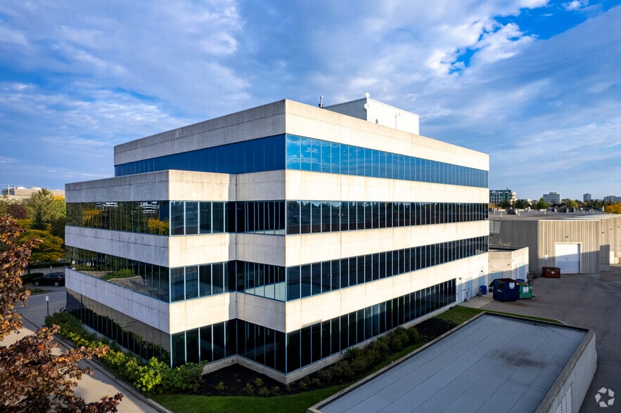 500 Hood Rd, Markham, ON for lease - Building Photo - Image 2 of 5