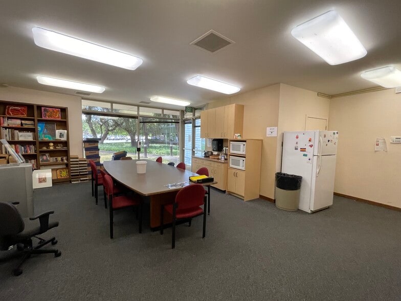 2421 Mendocino Ave, Santa Rosa, CA for sale - Interior Photo - Image 2 of 15