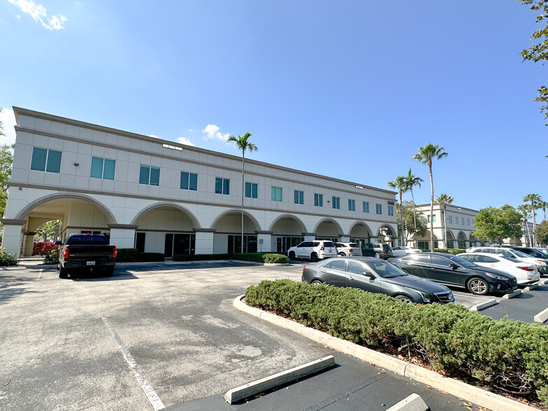 11621 Kew Gardens Ave, Palm Beach Gardens, FL for lease - Building Photo - Image 1 of 5