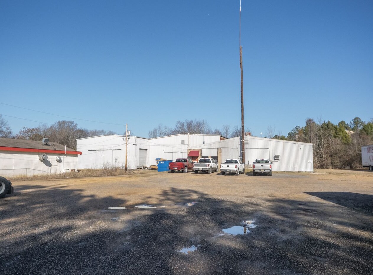 5570 John R. Lynch St, Jackson, MS for sale Primary Photo- Image 1 of 1