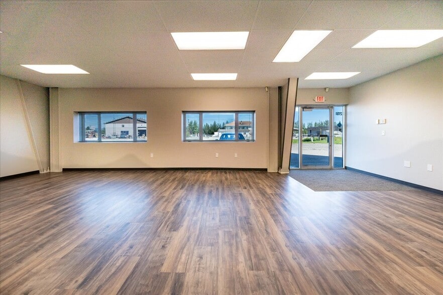 2151 Van Horn Rd, Fairbanks, AK for lease - Building Photo - Image 2 of 44