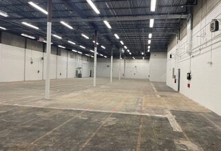 100 Hollister Rd, Teterboro, NJ for lease Interior Photo- Image 1 of 4