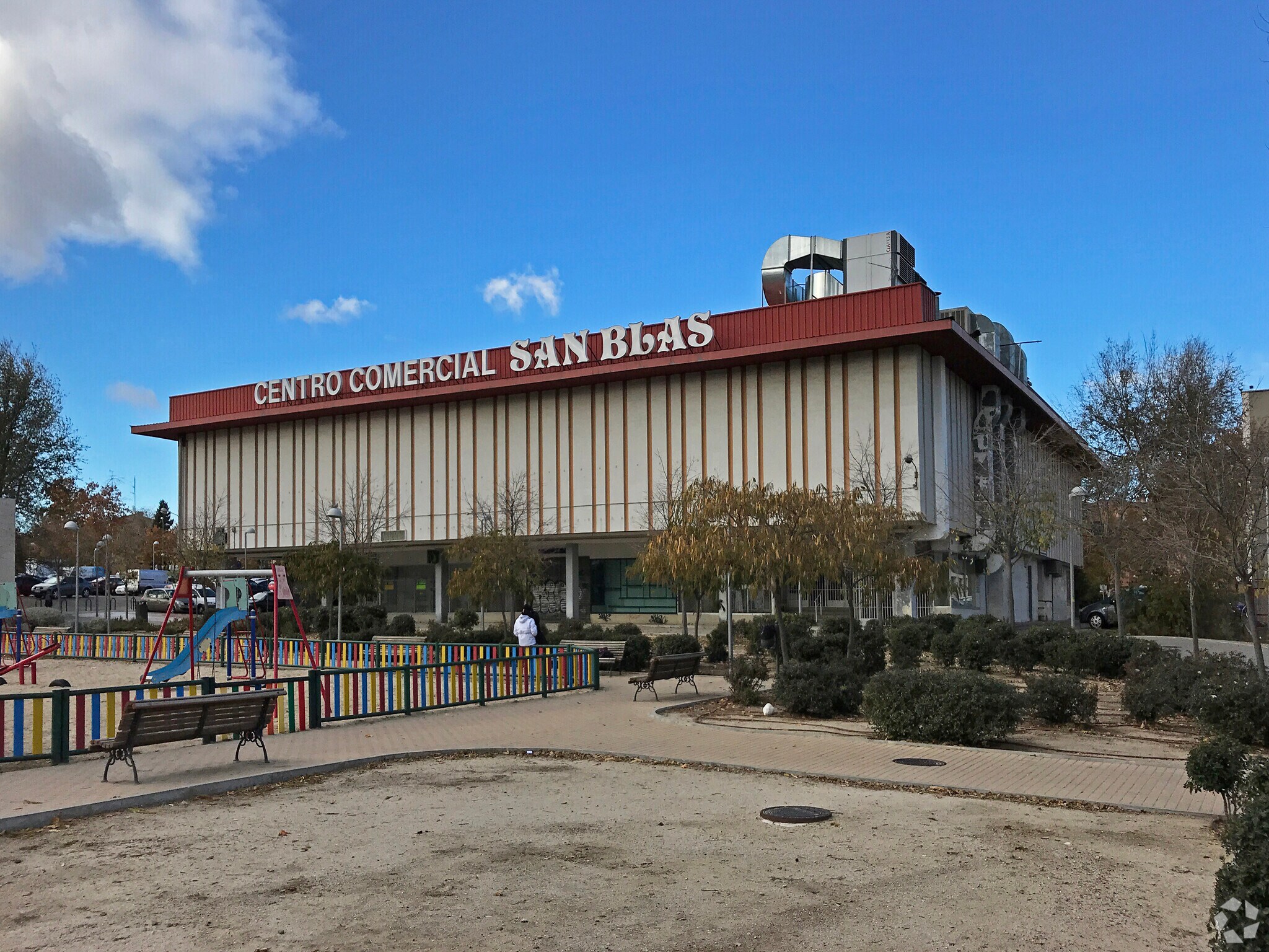 Retail in Madrid, Madrid for sale Primary Photo- Image 1 of 4